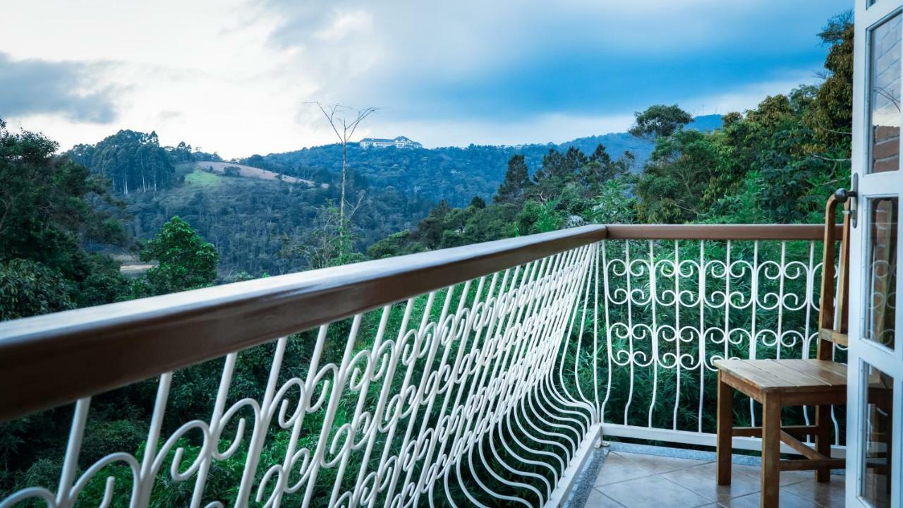 Pousada Lusitania Hotell Pedra Azul  Exteriör bild